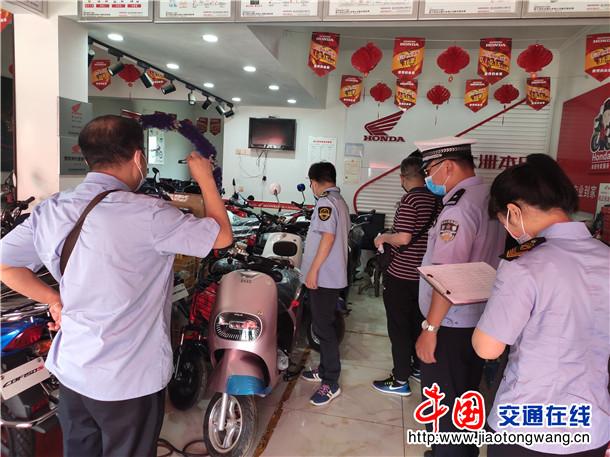 湖北(běi)：黃石西塞山交警聯合市場監管局清查電動車(chē)銷售點把好源頭關