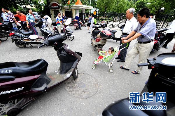 湖北(běi)：上牌要買保險嗎(ma)，一(yī)牌能多用嗎(ma)？……電動自行車(chē)權威解答來了